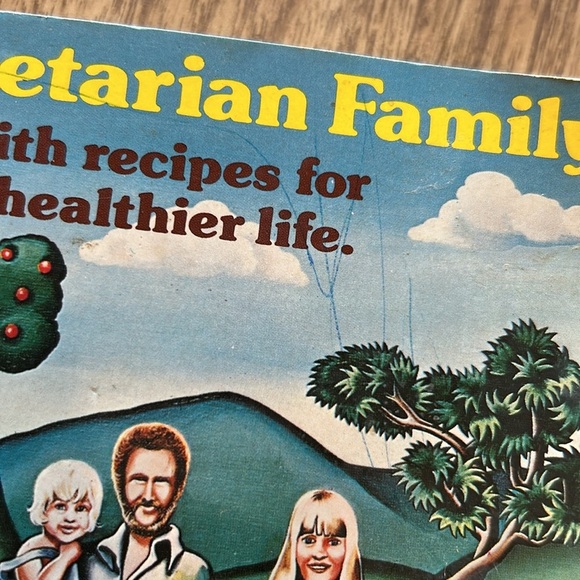 Vintage 70s The Vegetarian Family Cookbook by Runa & Victor Zurbel 1978 - Picture 12 of 14